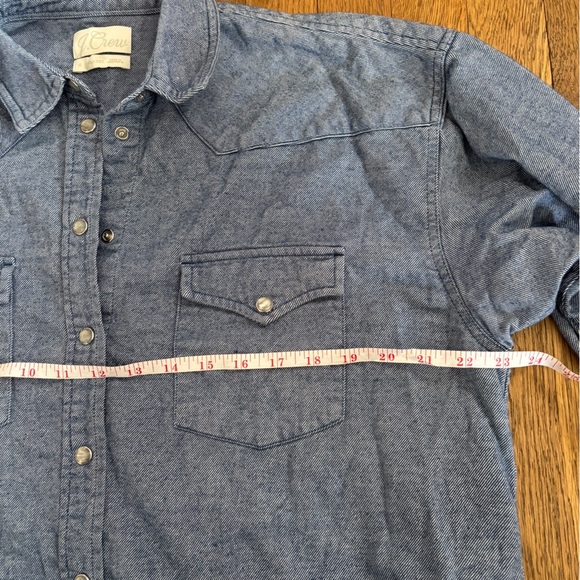 J.Crew Shirt Women 10 Blue Pinstripe Relaxed Fit Pearl Snap Western Cowgirl EUC - Picture 5 of 7